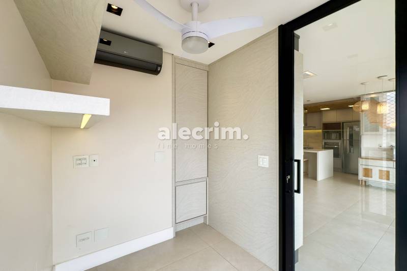Apartamento à venda na Rua Professor Vahia de AbreuVila Olímpia - 9.jpg