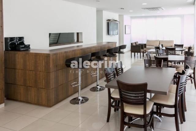 Apartamento à venda na Rua José Ramon UrtizaPanamby - 999-apartamento-panamby-saopaulo-173004-5.jpg