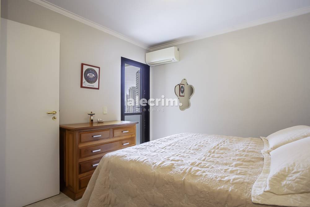 Apartamento à venda na Rua AraguariMoema - 999-apartamento-moema-saopaulo-121710-5.jpg